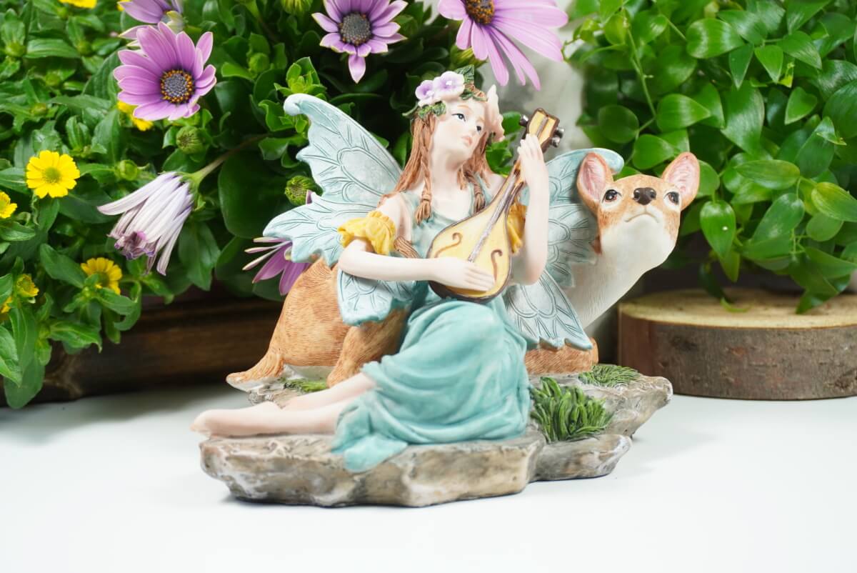 Dekofigur Waldgeist Fee Turquoise Blumenfee mit Laute und Hirschkalb