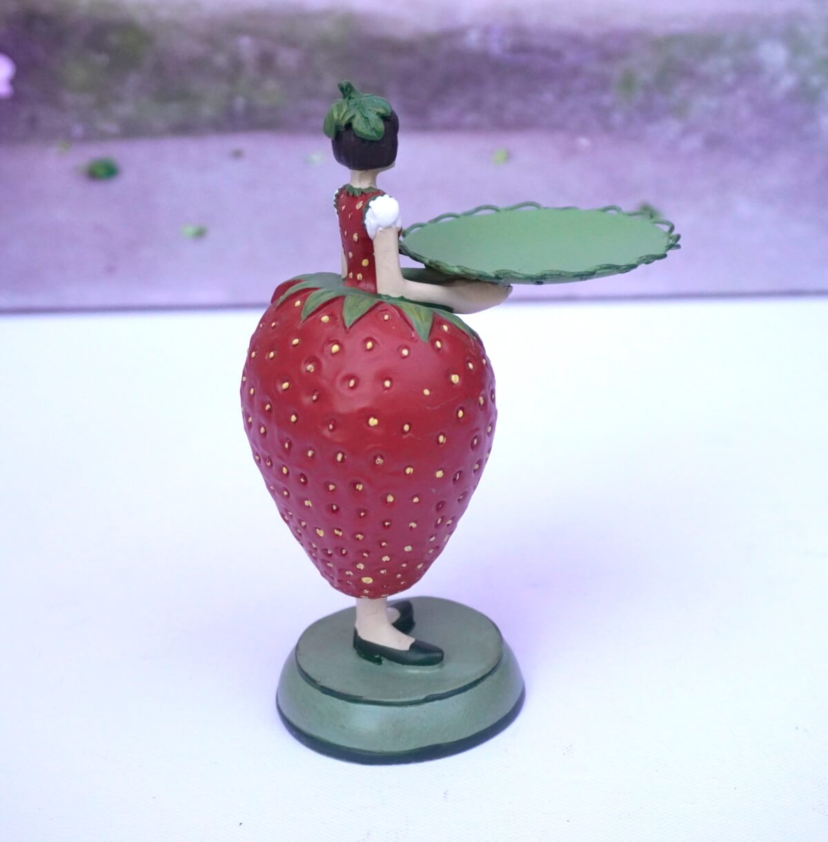 Dekofigur Teelichthalter Kerzenhalter Blumenmädchen Erdbeermädchen