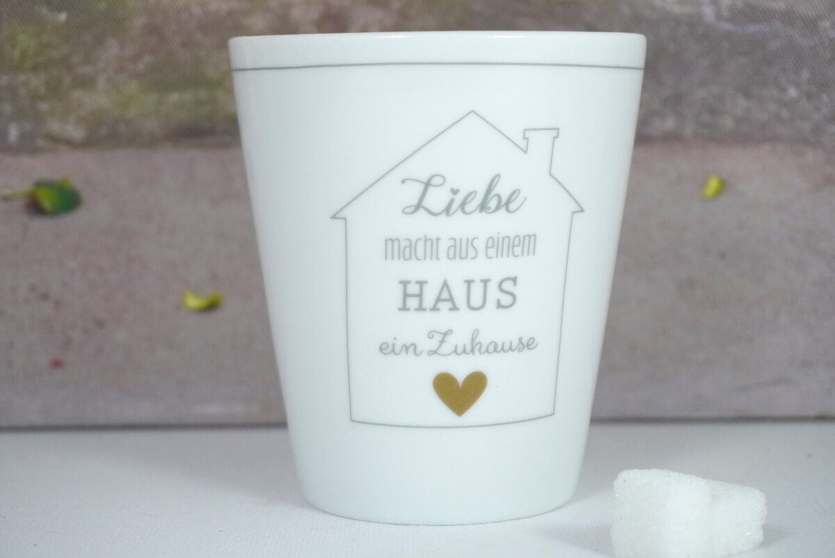 Krasilnikoff Kaffeebecher Mug Liebe macht aus einem Haus ein Zuhause