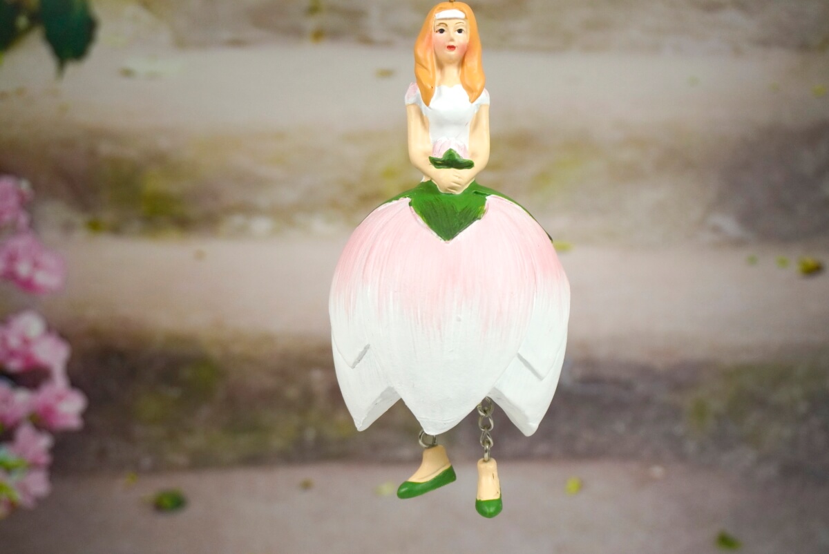 Deko Figur Blumenmädchen Seerosenmädchen zum Hängen