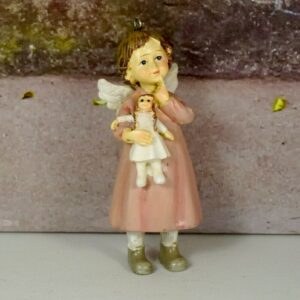 Dekofigur Schutzengel Engel Mädchen Aufhänger Mina Rosa mit Püppchen 10,5 cm